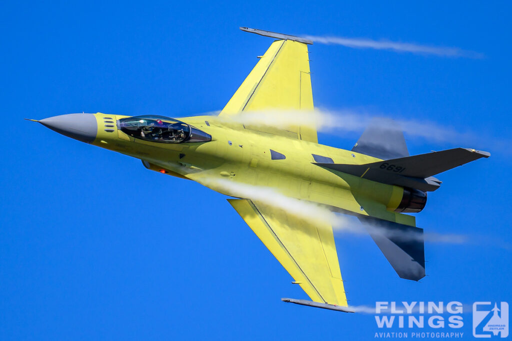 Chasing Tigers in Taiwan - ROCAF over the Fence 20231111 f 16 taiwan 4757 zeitler 1024x683 - Chasing Tigers in Taiwan - ROCAF over the Fence