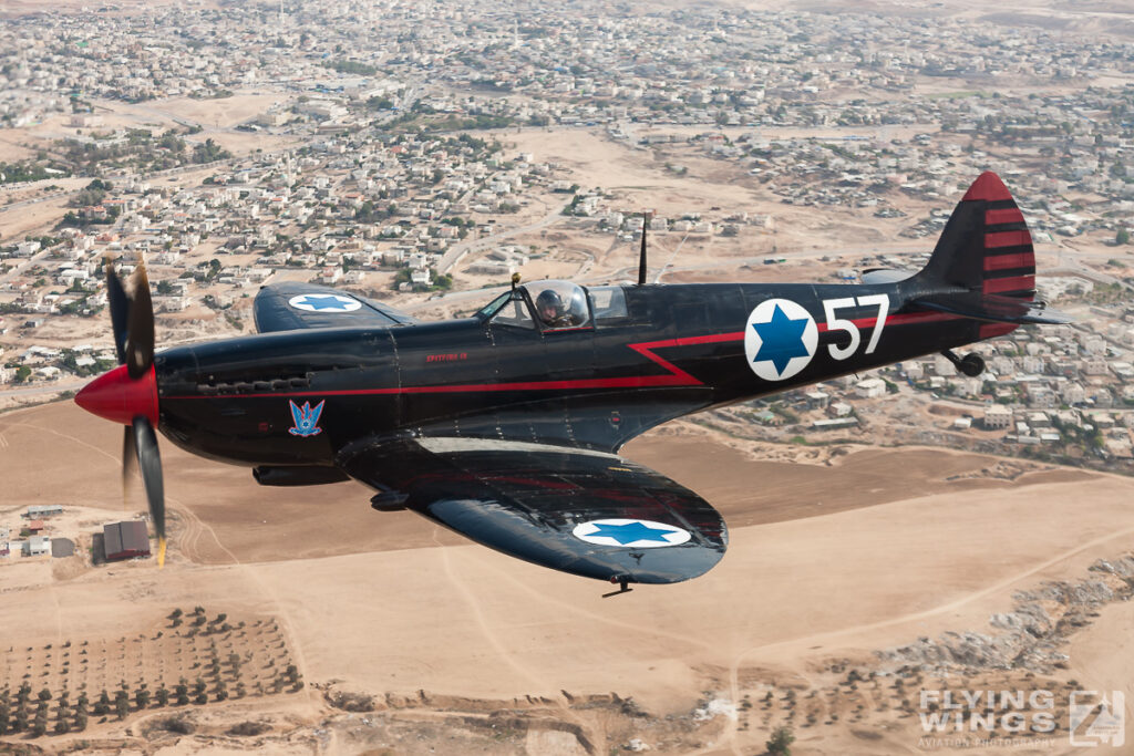 20111117 spitfire a2a spitfire  1977 zeitler 1024x683 - Israel&rsquo;s Black Spitfire: An Exclusive Air-to-Air Encounter