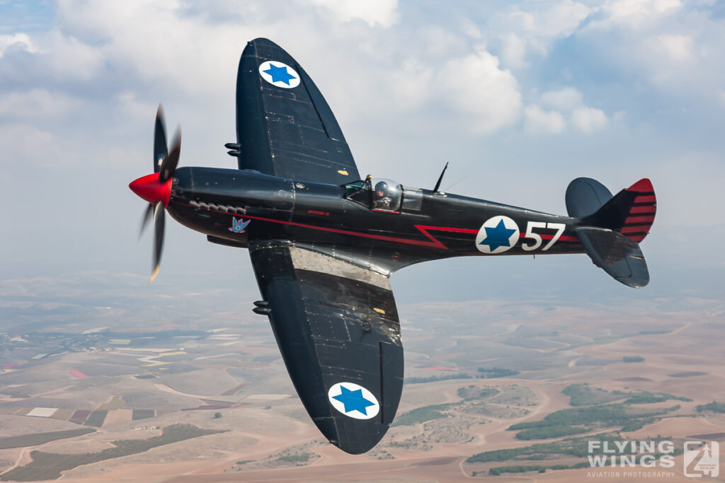 20111117 spitfire a2a spitfire  2021 zeitler 1024x683 - Israel&rsquo;s Black Spitfire: An Exclusive Air-to-Air Encounter