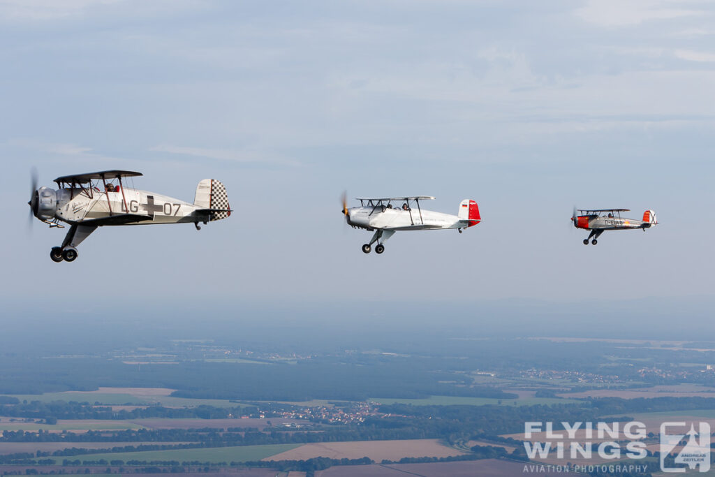 buecker formation fliegendes museum grossenhain  4670 zeitler 1024x683 - Luftwaffe Bücker Bü133 Jungmeister