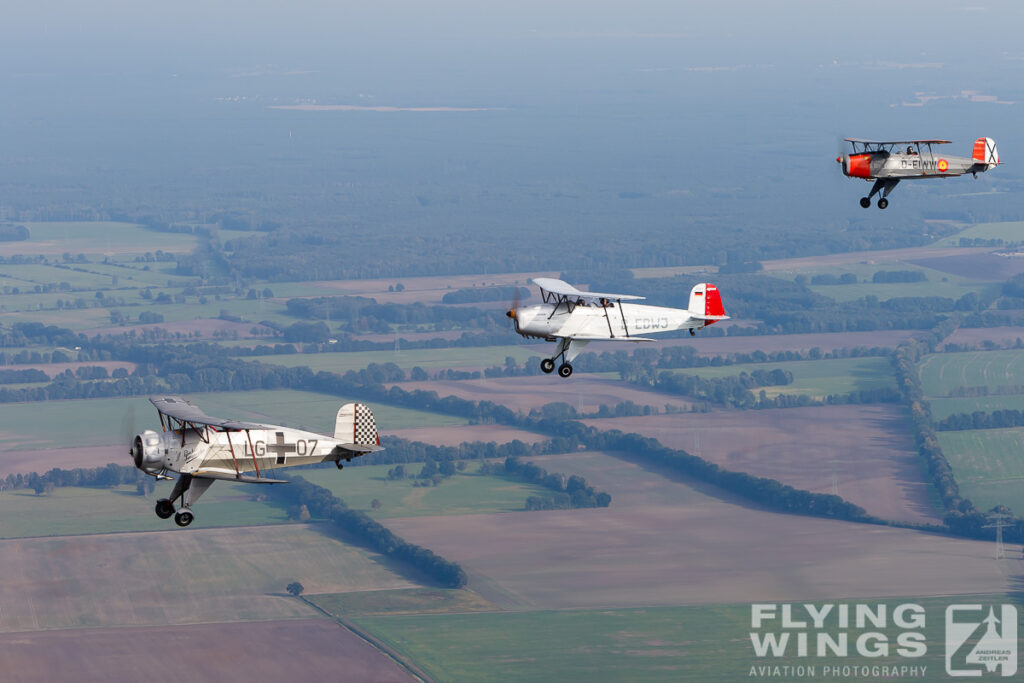 buecker formation fliegendes museum grossenhain  4719 zeitler 1024x683 - Luftwaffe Bücker Bü133 Jungmeister