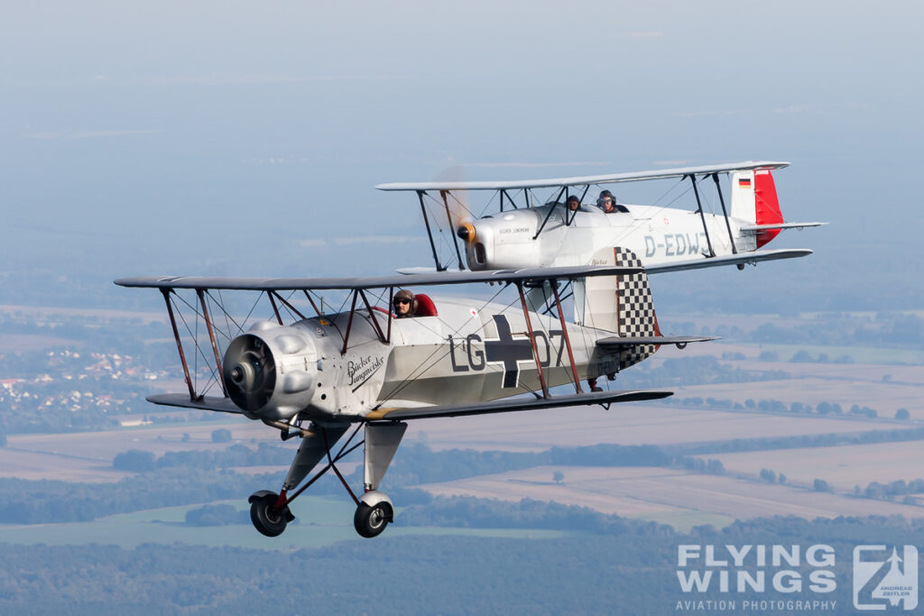 buecker formation fliegendes museum grossenhain  4803 zeitler 1024x683 - Luftwaffe Bücker Bü133 Jungmeister