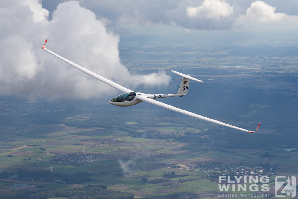 dg 800 glider flying segelflug 5796 zeitler 1024x683 - High Performance Glider - DG-800S