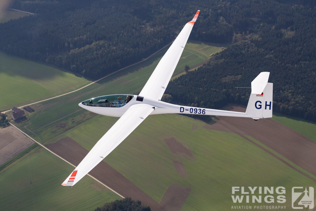 dg 800 glider flying segelflug 5841 zeitler 1024x683 - High Performance Glider - DG-800S
