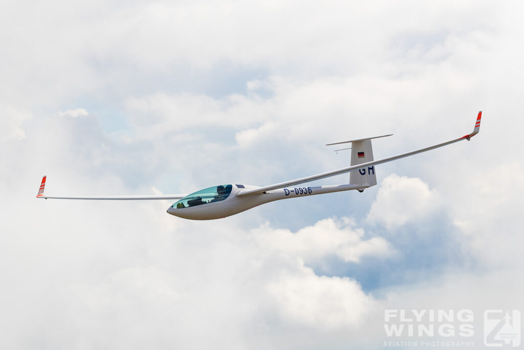 dg 800 glider flying segelflug 5982 zeitler 1024x683 - High Performance Glider - DG-800S