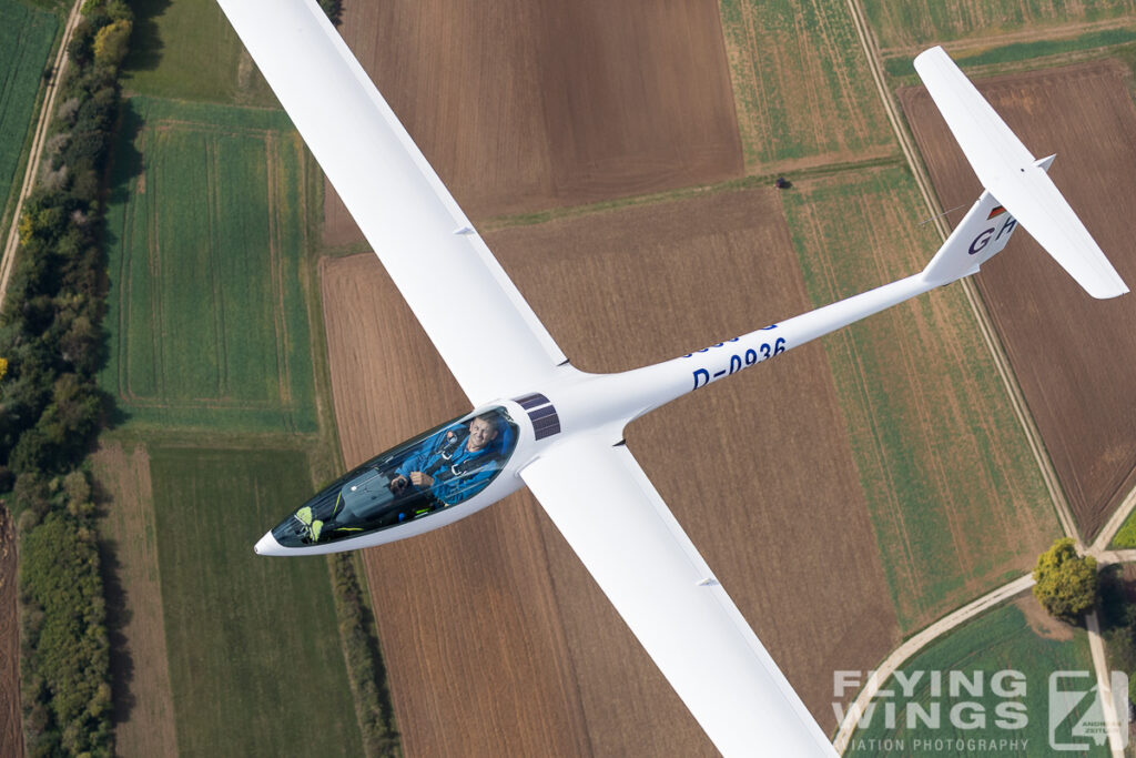 dg 800 glider flying segelflug 6084 zeitler 1024x683 - High Performance Glider - DG-800S