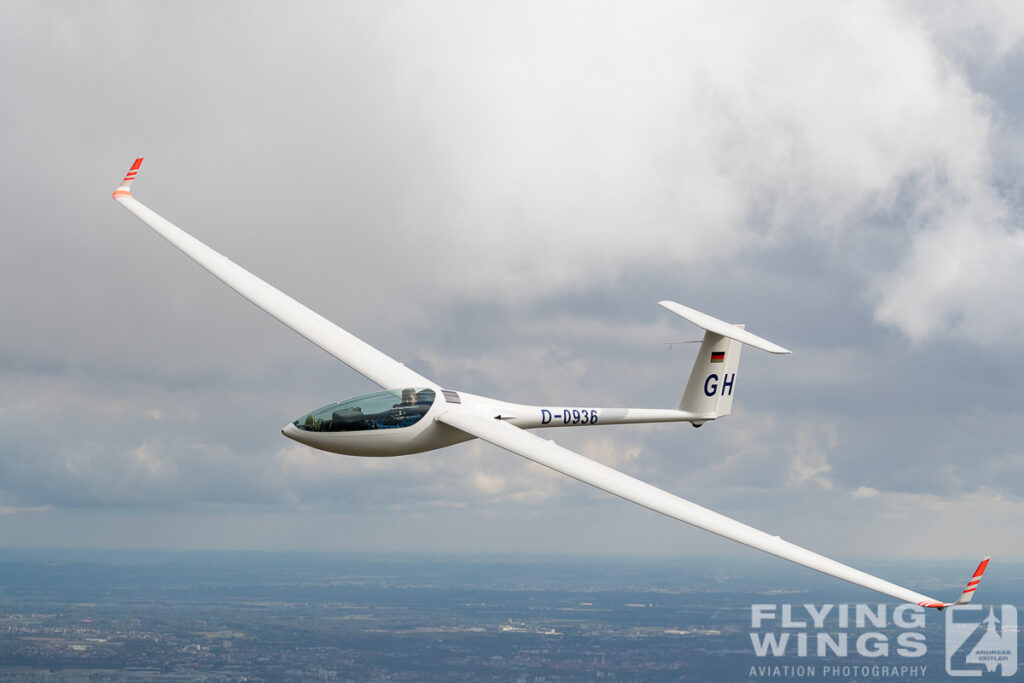 dg 800 glider flying segelflug 6175 zeitler 1024x683 - High Performance Glider - DG-800S