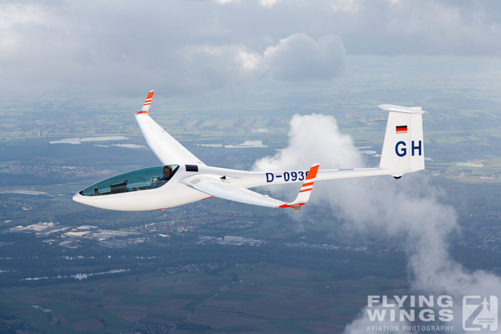 dg 800 glider flying segelflug 8943 zeitler 1024x683 - High Performance Glider - DG-800S