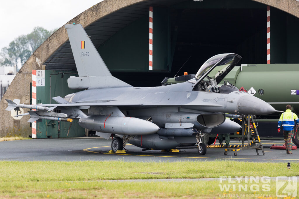 baf f 16 9058 zeitler 1024x683 - Dark Falcon - Belgian F-16 Demo Team