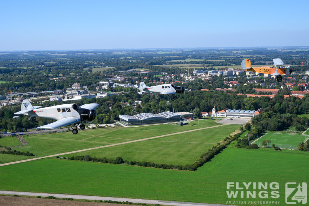 20240907 formation flamingo junkers f13  4383 zeitler 1024x683 - Junkers F13 flying over Munich