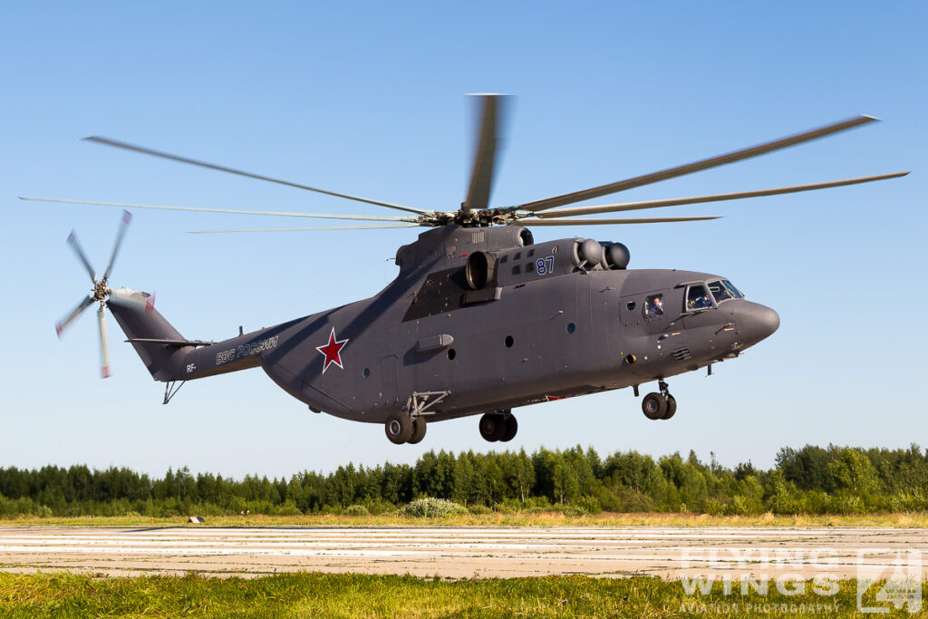 mi 26   8419 zeitler 1024x683 - The Russian Air Force close up