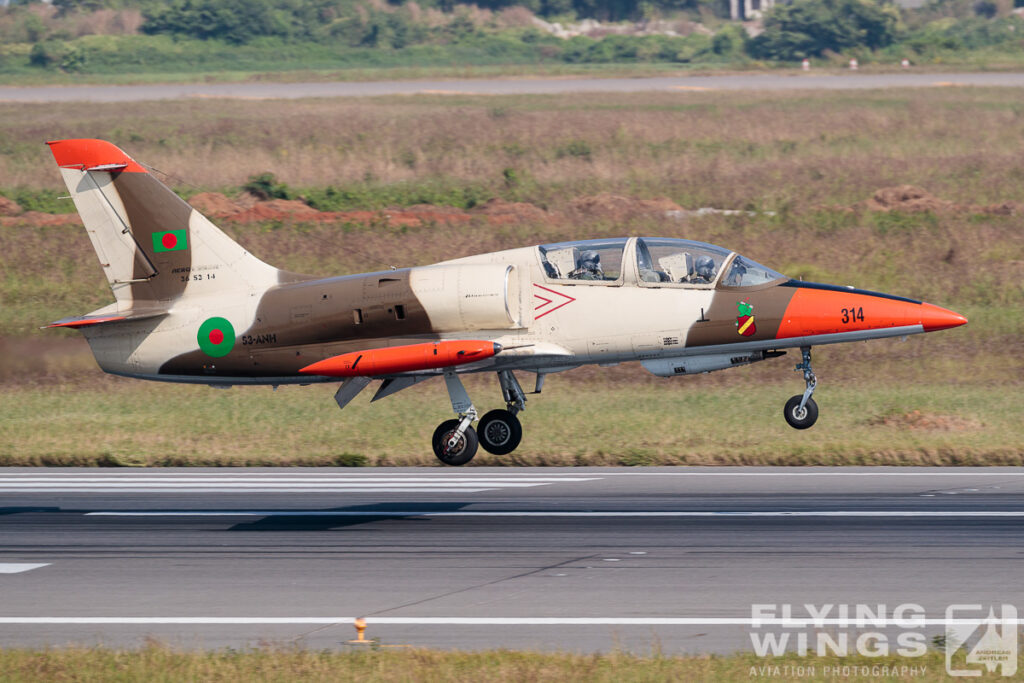 l 39 dhaka bangladesh  1091 zeitler 1024x683 - Bangladesh Air Force at Dhaka