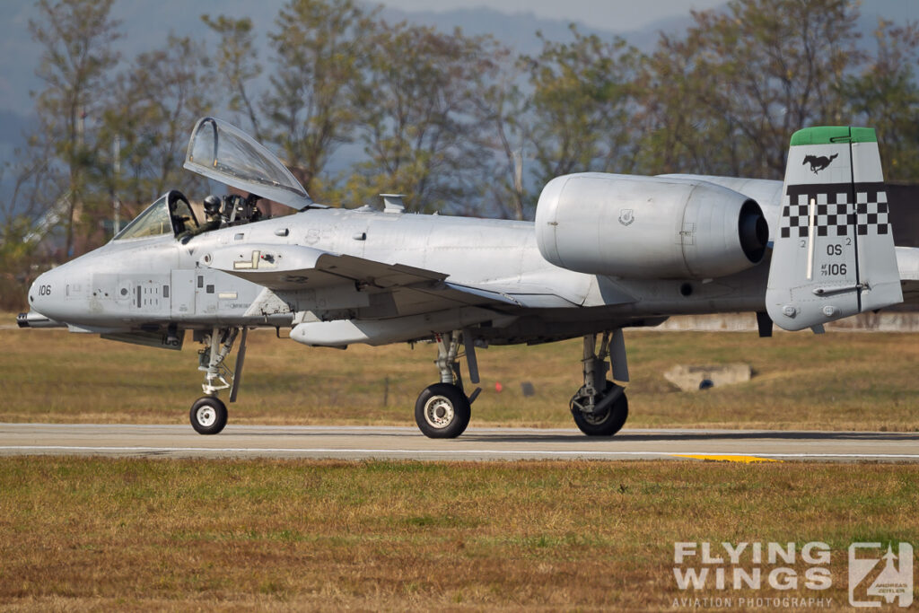 20111030 a 10 solo osan  4005 zeitler 1024x683 - Korean Delights at the Osan Airpower Day 2011