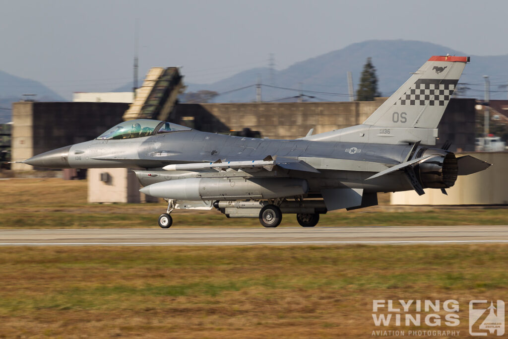 20111030 f 16 osan  4325 zeitler 1024x683 - Korean Delights at the Osan Airpower Day 2011
