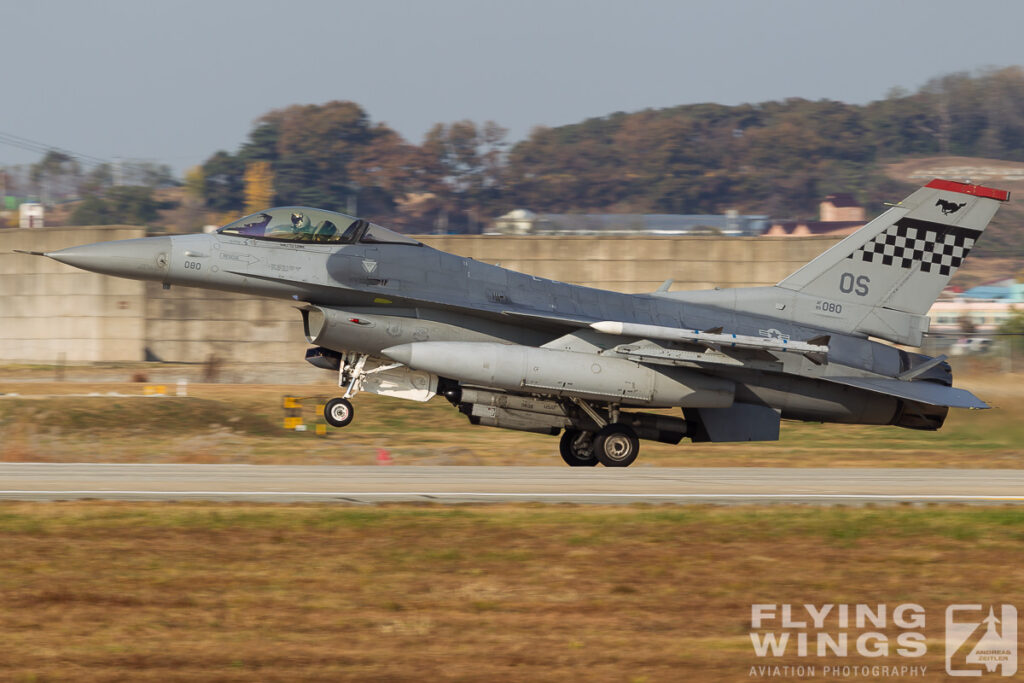 20111030 f 16 osan  4330 zeitler 1024x683 - Korean Delights at the Osan Airpower Day 2011