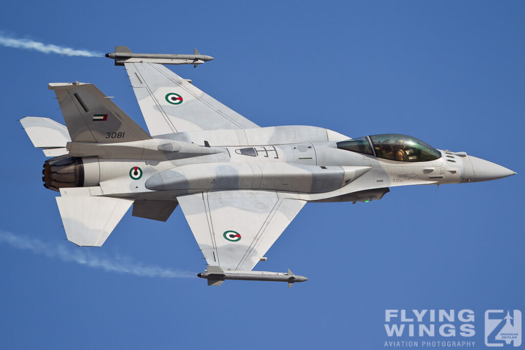 f 16e uae   7293 zeitler 1024x683 - Bahrain International Airshow 2012