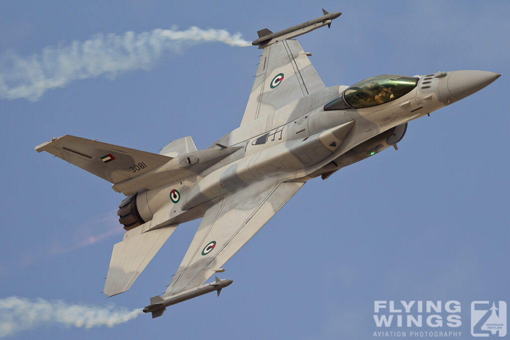 f 16e uae   7937 zeitler 1 1024x683 - Bahrain International Airshow 2012