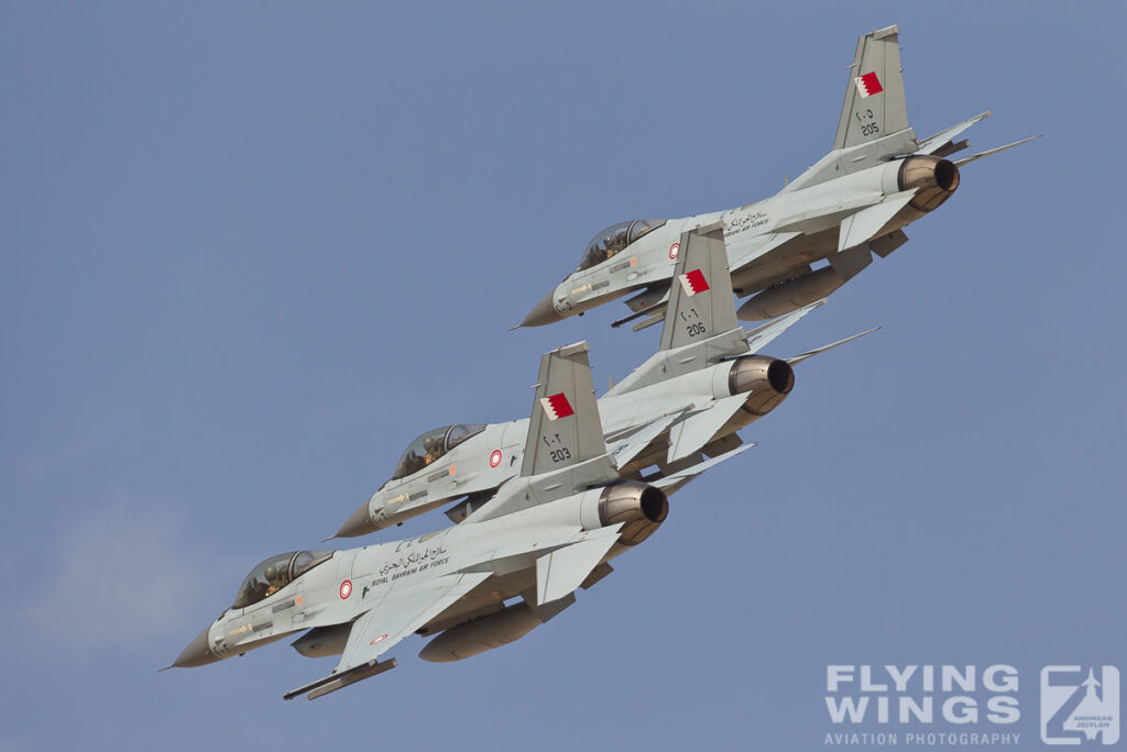 formation   8707 zeitler 1024x684 - Bahrain International Airshow 2012