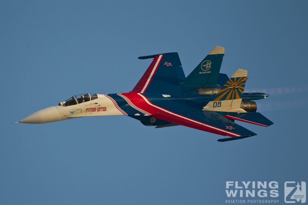 russian knights   7687 zeitler 1024x683 - Bahrain International Airshow 2012