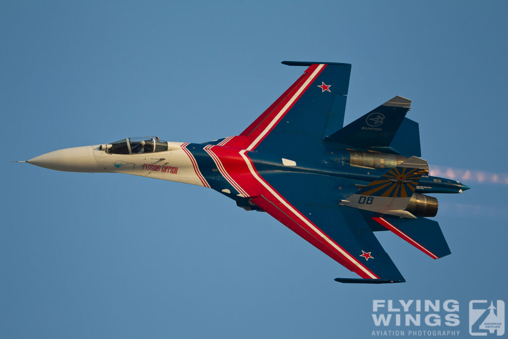 russian knights   7705 zeitler 1024x683 - Bahrain International Airshow 2012