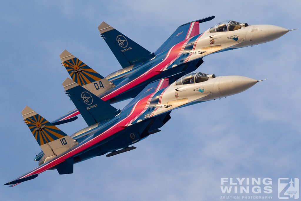 russian knights   8365 zeitler 1024x683 - Bahrain International Airshow 2012