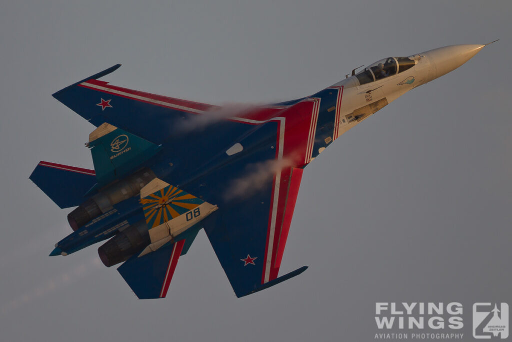 russian knights   8468 zeitler 1024x683 - Bahrain International Airshow 2012