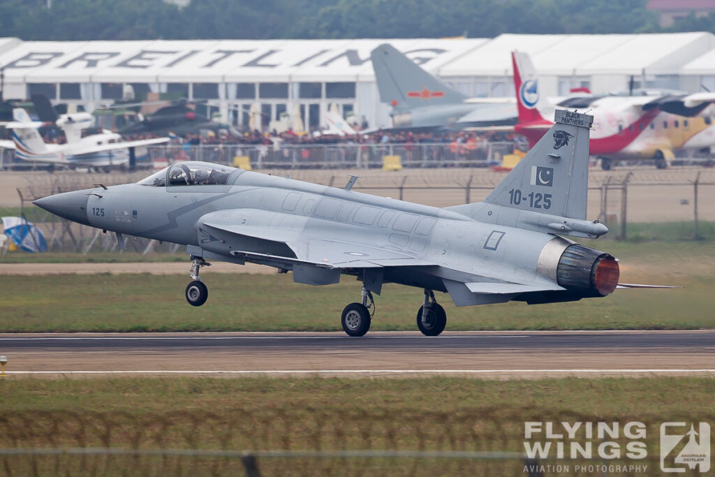 jf 17   6864 zeitler 1024x683 - Zhuhai Airshow China 2012