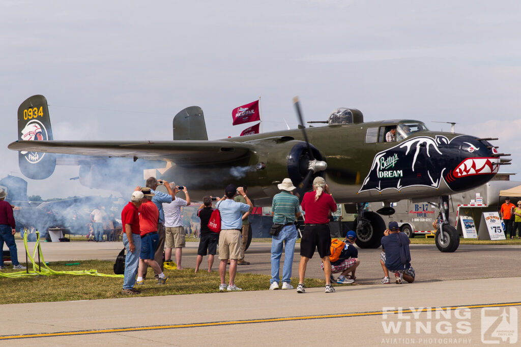 b 25   4497 zeitler 1024x683 - EAA Airventure Oshkosh 2013