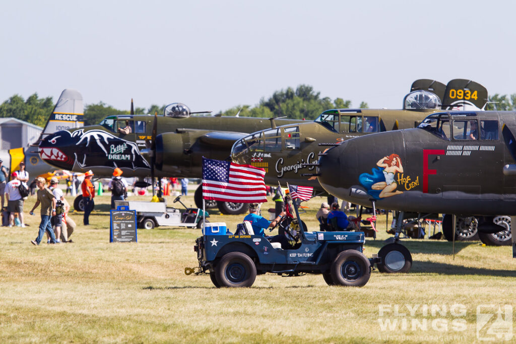 b 25   4995 zeitler 1024x683 - EAA Airventure Oshkosh 2013