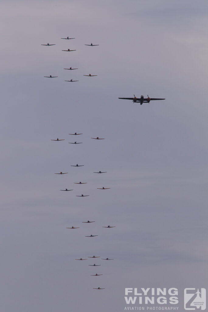 formationen   4698 zeitler 684x1024 - EAA Airventure Oshkosh 2013