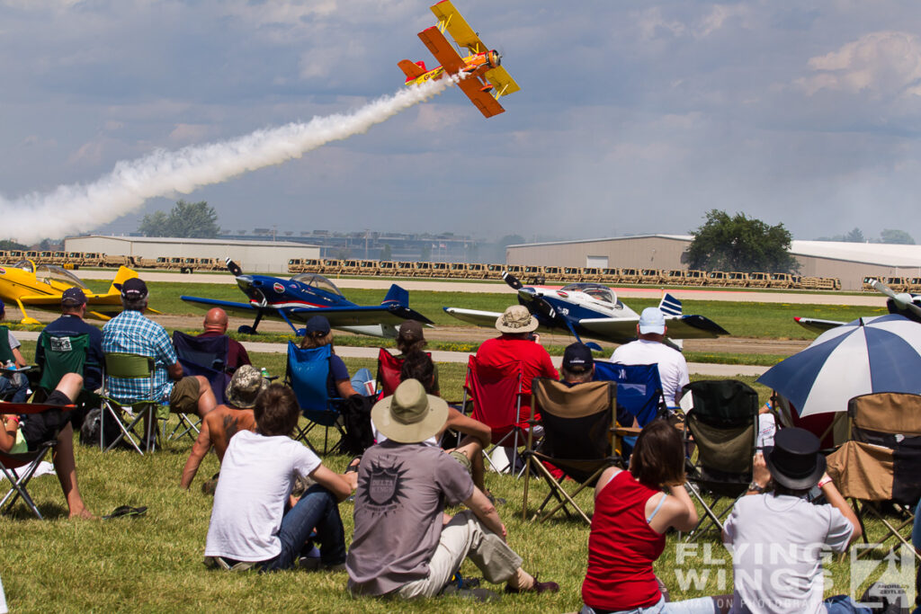 zuschauer   5036 zeitler 1 1024x683 - EAA Airventure Oshkosh 2013