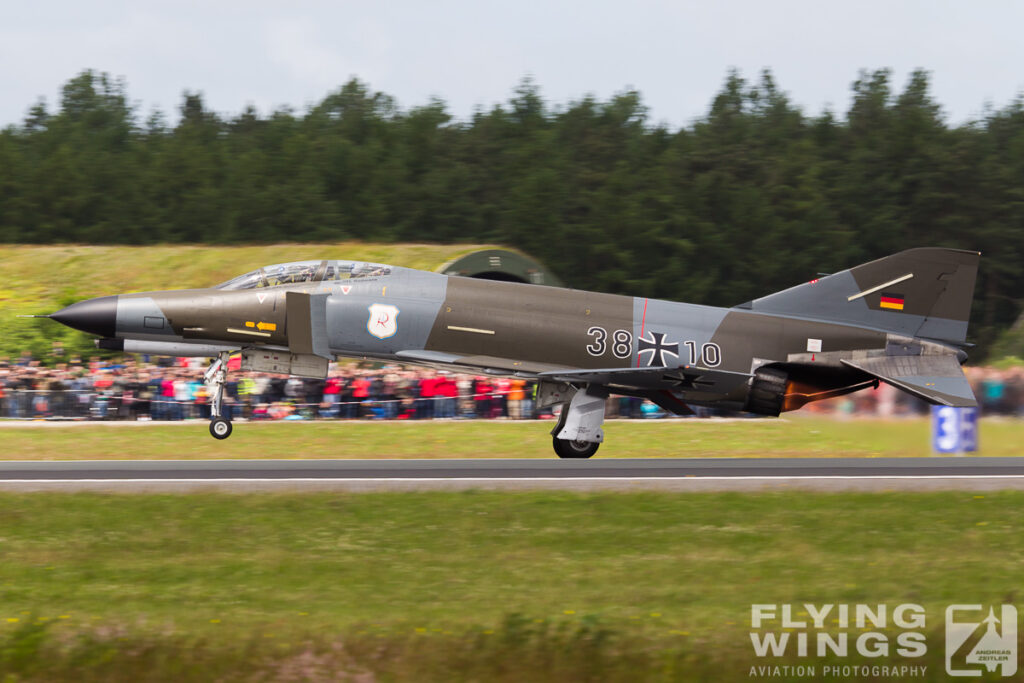 take off   2526 zeitler 1024x683 - Luftwaffe F-4F Phantom II Pharewell