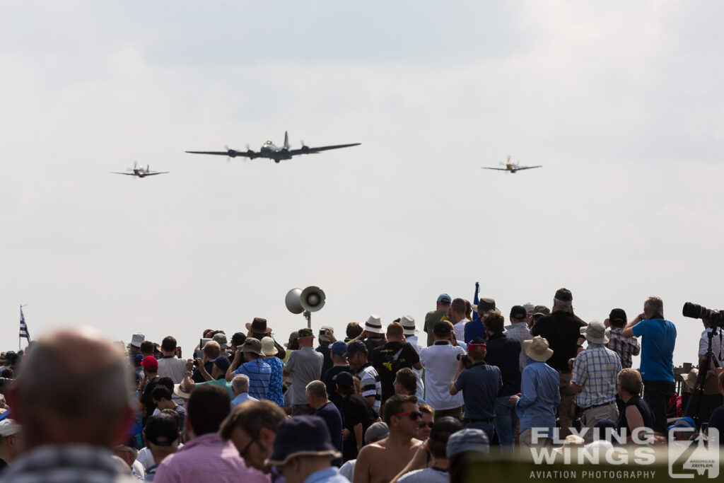 b 17 sally b   7694 zeitler 1024x683 - Flying Legends Duxford 2014