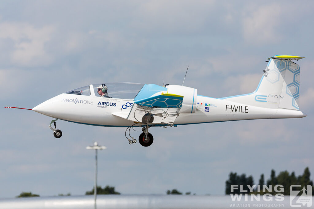 e fan   9258 zeitler 1024x682 - Farnborough Airshow