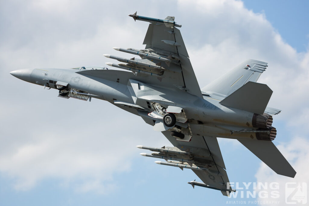 super hornet   9506 zeitler 1024x683 - Farnborough Airshow