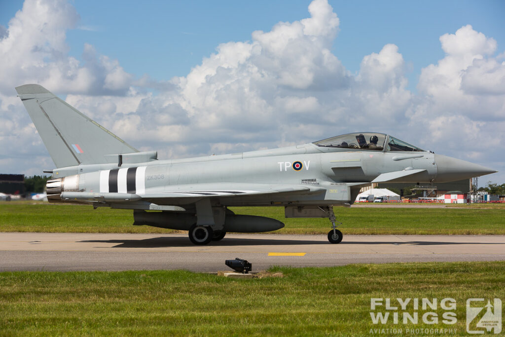 fly out   7057 zeitler 1024x683 - Waddington Airshow