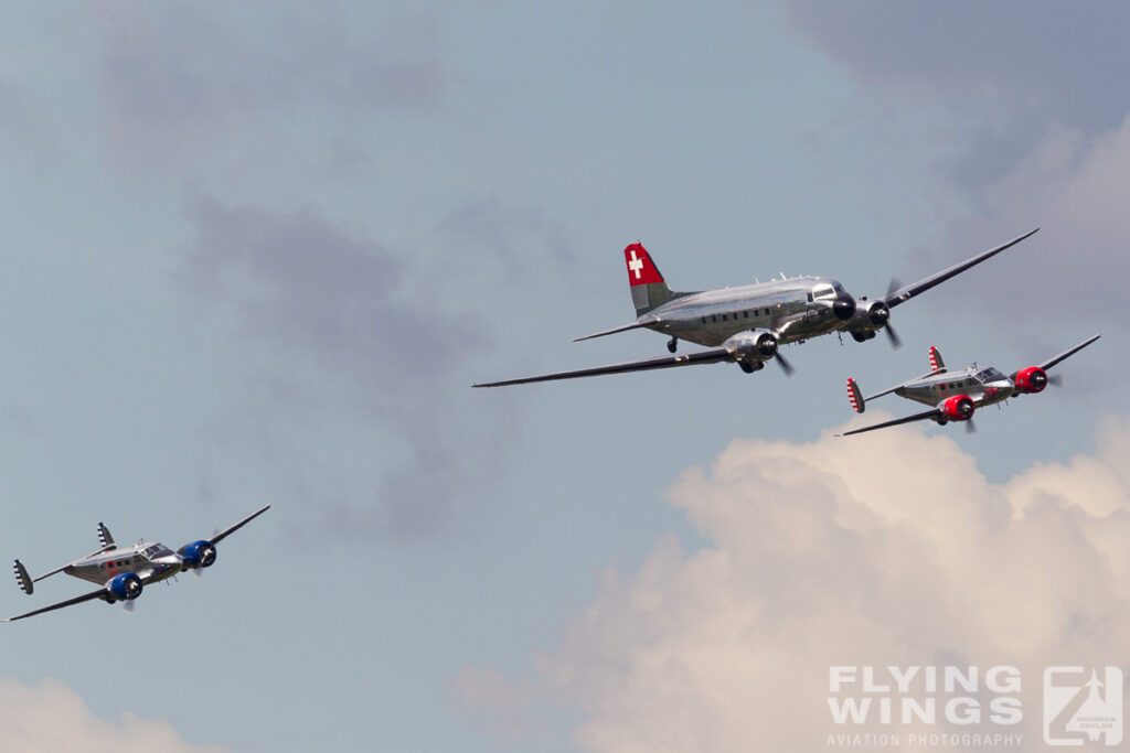 2015, Beech 18, DC-3, Dakota, La Ferte-Alais, formation