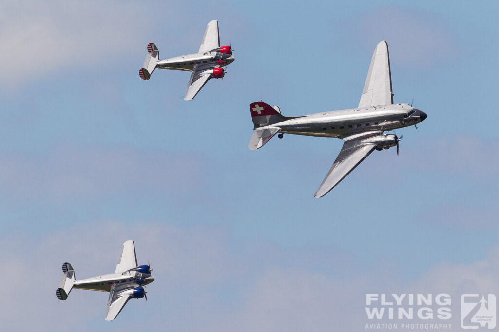 2015, Beech 18, DC-3, Dakota, La Ferte-Alais, formation