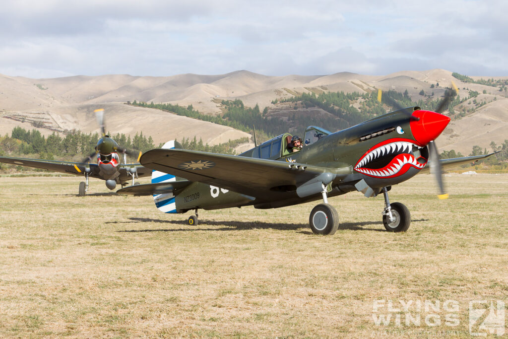 p 40 omaka airshow  7448 zeitler 1024x683 - Classic Fighters Omaka