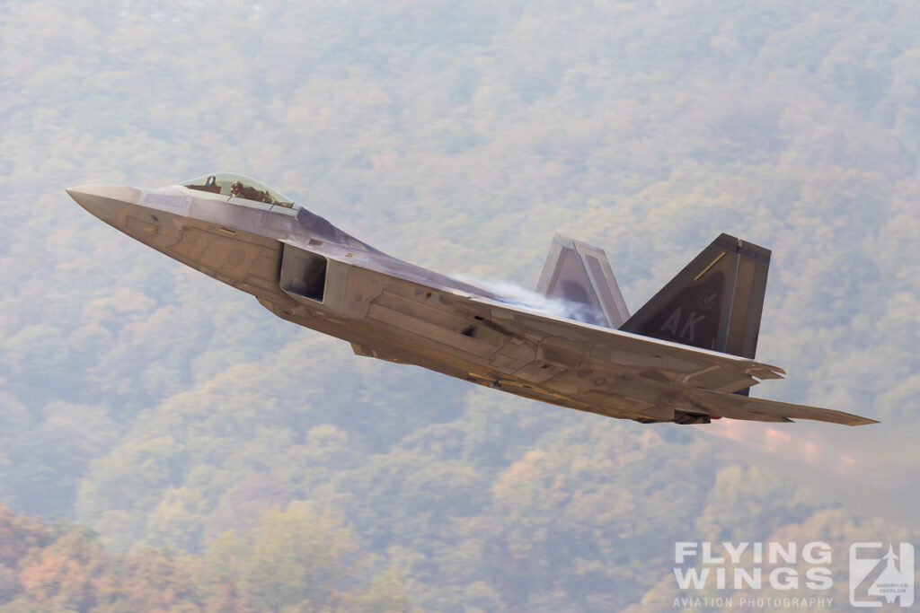 f 22 south korea adex  6681 zeitler 1024x683 - Seoul ADEX 2015