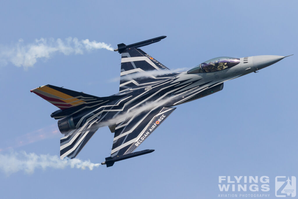 f 16 siaf airshow sliac  2 zeitler 1024x683 - SIAF 2015
