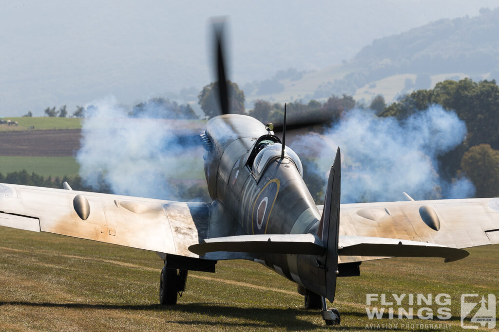 2016, FC, Hahnweide, Spitfire, airshow, detail, engine, smoke