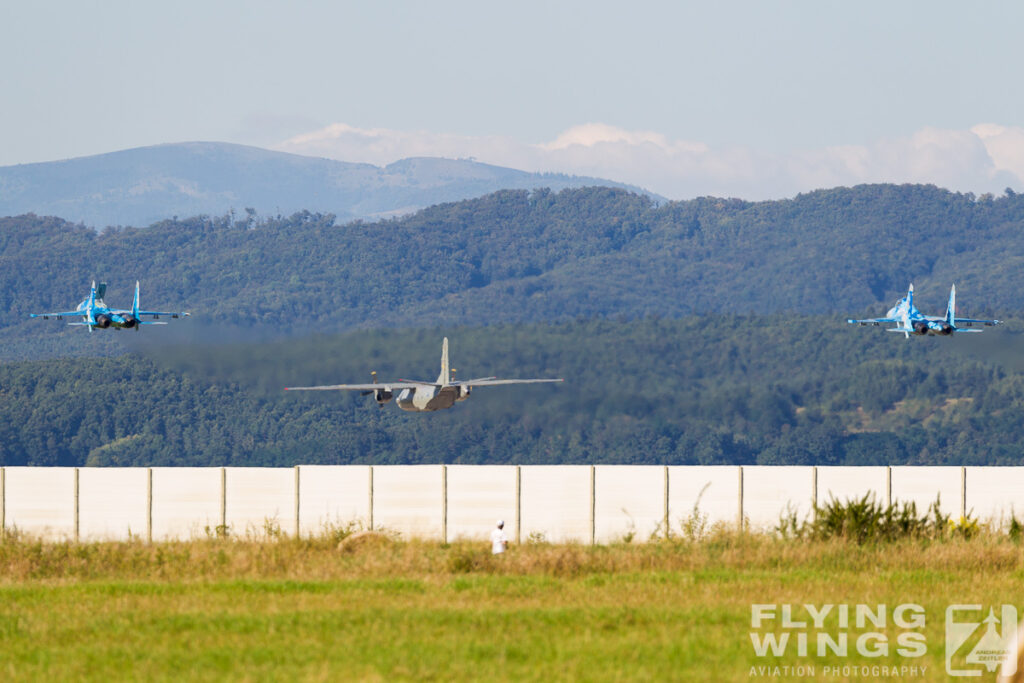 fly in siaf 2016  8178 zeitler 1024x683 - SIAF Airshow 2016 Sliac