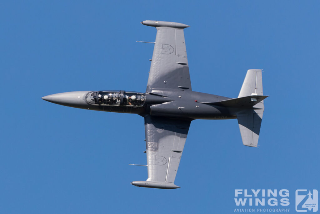 opening formation siaf 2016  9072 zeitler 1024x684 - SIAF Airshow 2016 Sliac