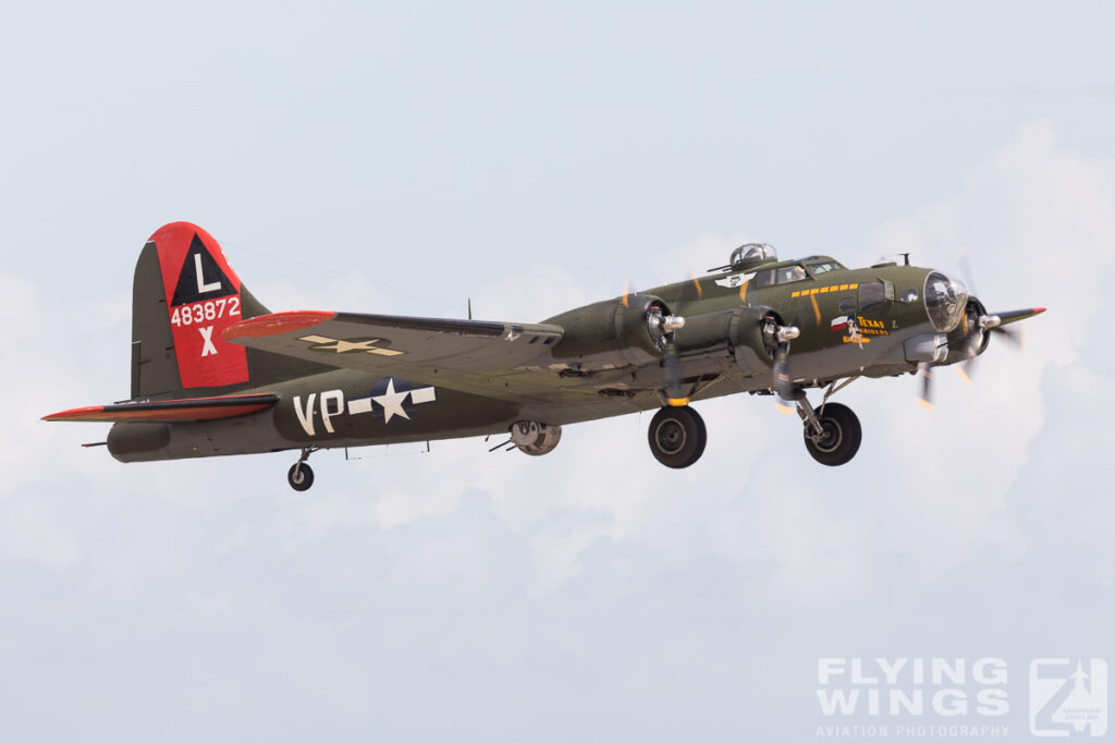 b 17 houston airshow  4173 zeitler 1024x683 - Wings over Houston Airshow 2017