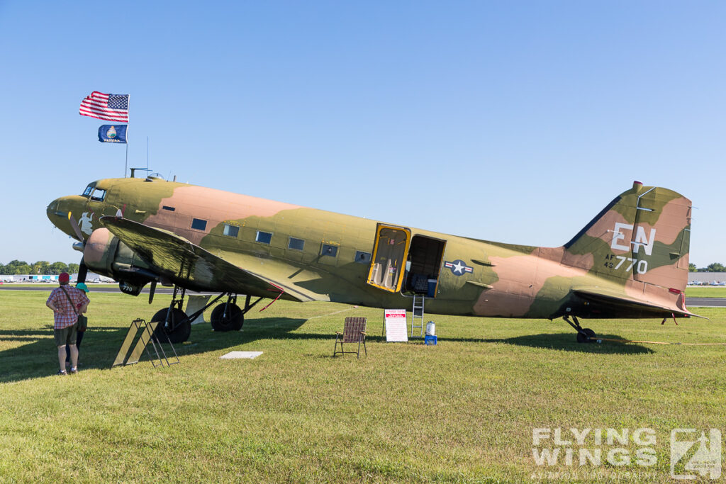 oshkosh airventure dakota 5017 zeitler 1024x683 - Oshkosh EAA Airventure 2017