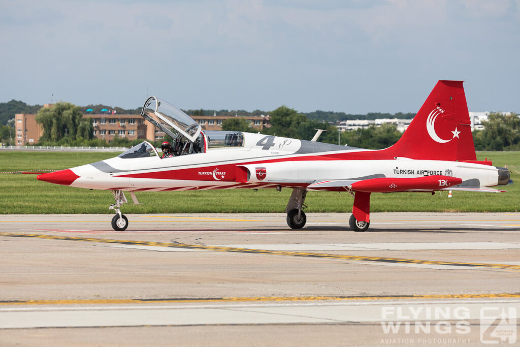 bias turkish stars 6392 zeitler 1024x683 - Bucharest International Air Show 2018 - BIAS