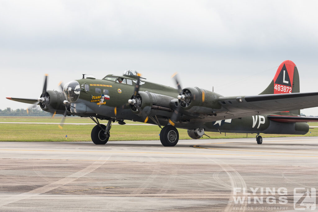 houston airshow b 17 1056 zeitler 1024x683 - Wings over Houston 2018