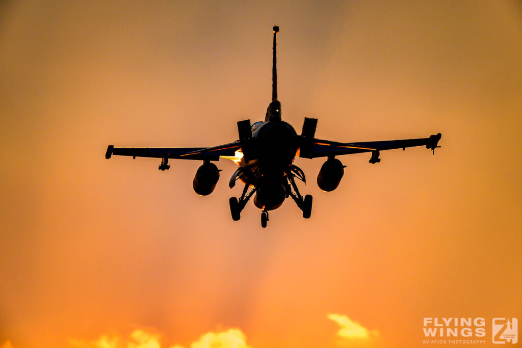20260721 f 16   6089 zeitler 1024x683 - Sunset Paradise &ndash; Chasing Golden Light at Darwin