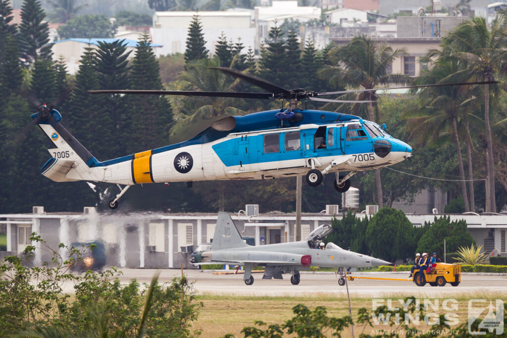 s 70   7155 zeitler 1024x683 - Taiwan Air Force